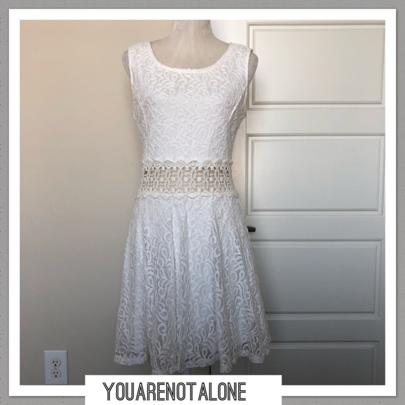 YOUARENOTALONE Fit and Flare Dress Size Large - Picture 1 of 7